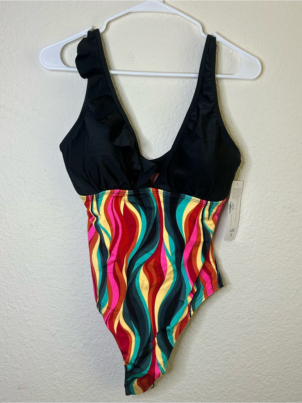 Stylish Swimwear Black Multicolor Ruffle One-Piece Swimsuit Medium Beach Camp‎
